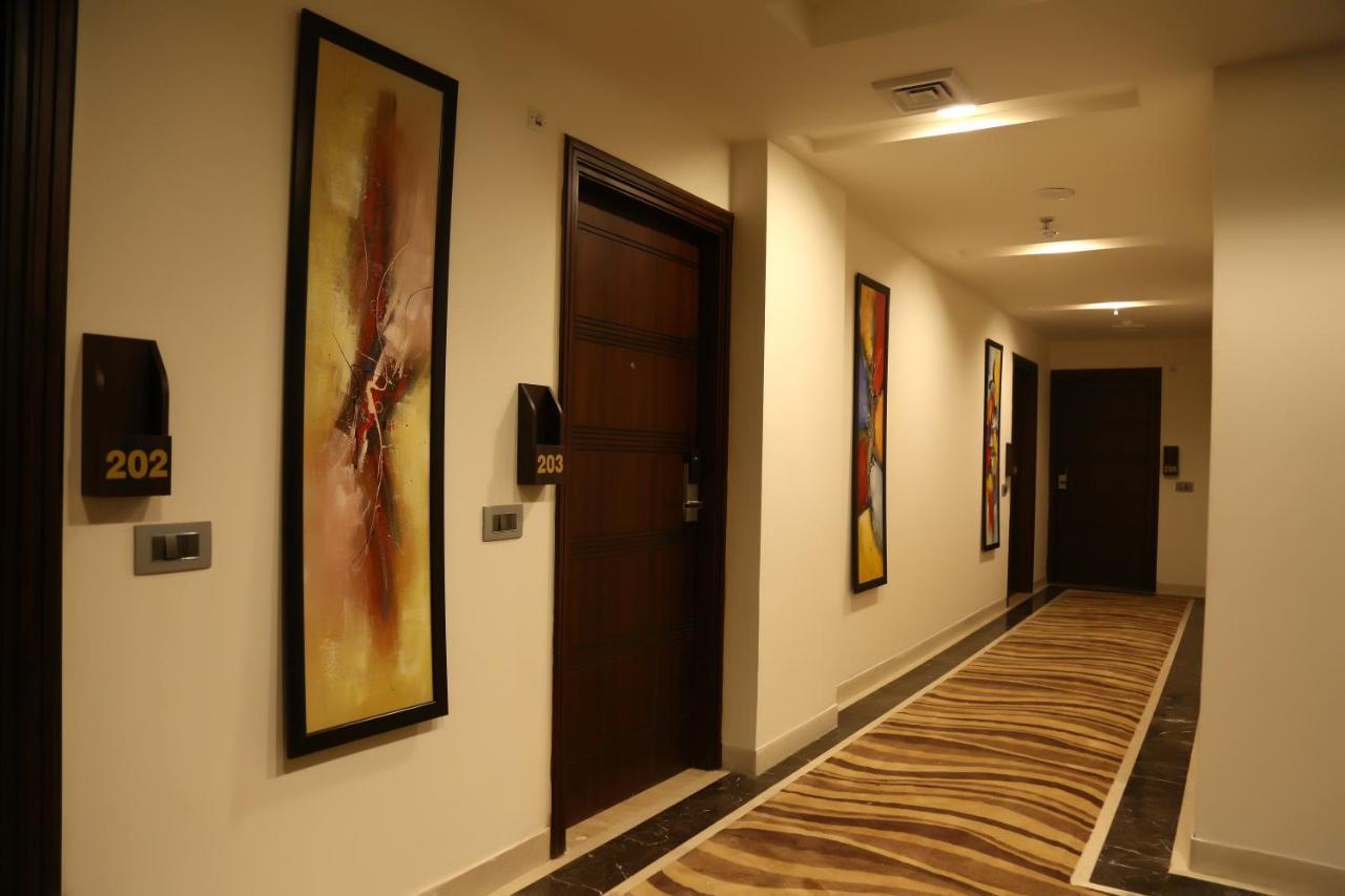 Hotel Imperia Suites Jalandhar Exterior foto
