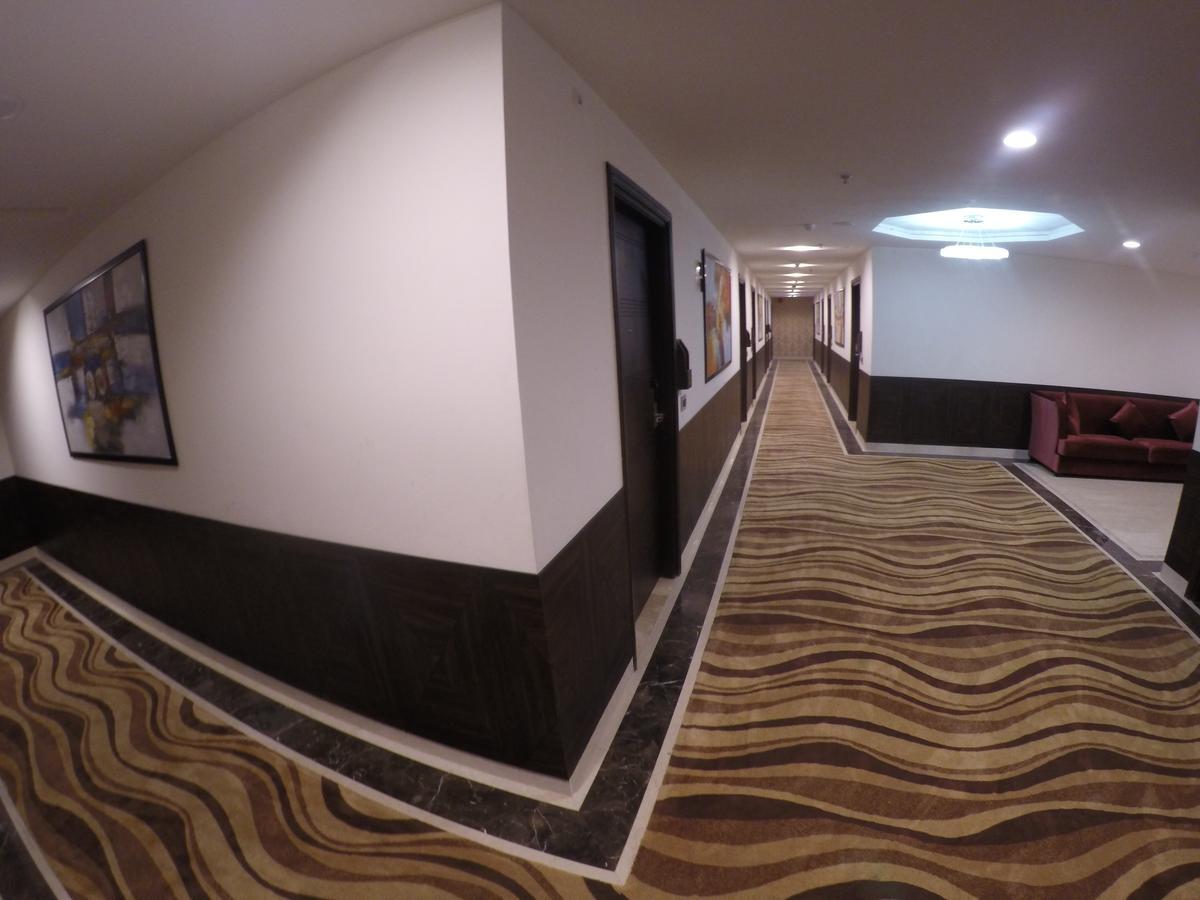 Hotel Imperia Suites Jalandhar Exterior foto